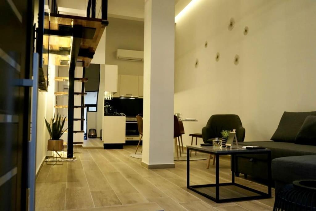 Cosy Loft Leilighet Pátra Eksteriør bilde