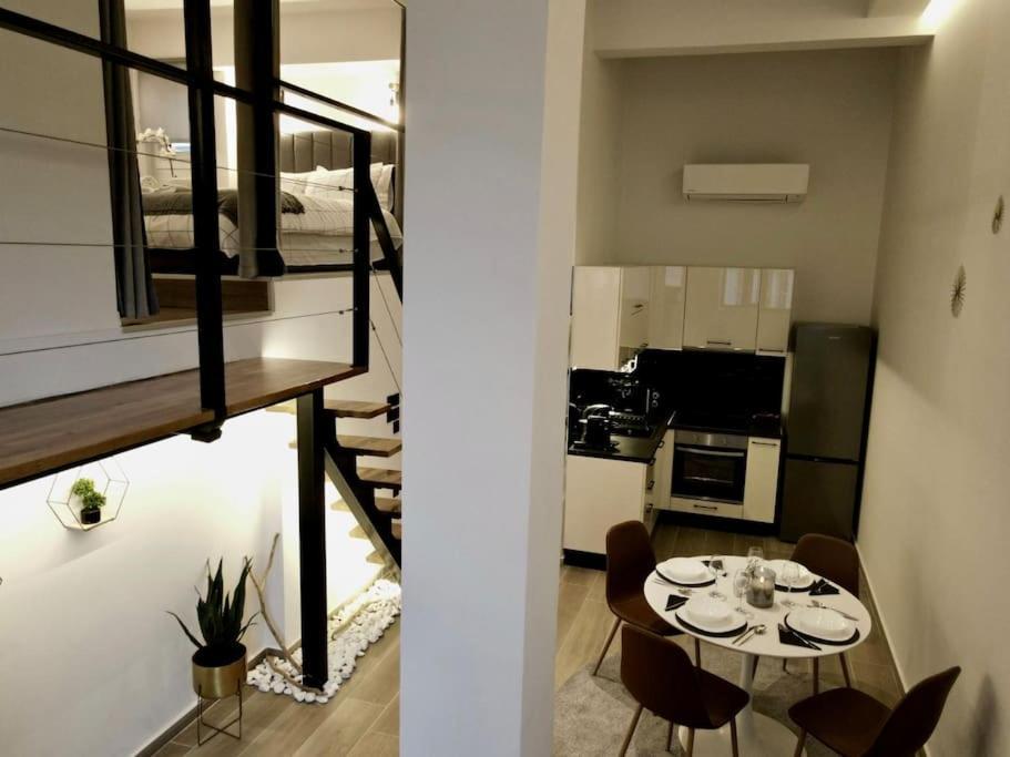 Cosy Loft Leilighet Pátra Eksteriør bilde